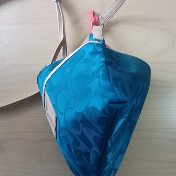 Coach Legacy Weekend Signature Hippie nylon Light Blue🩵teal F24861 1941 Colorb - Picture 8 of 10